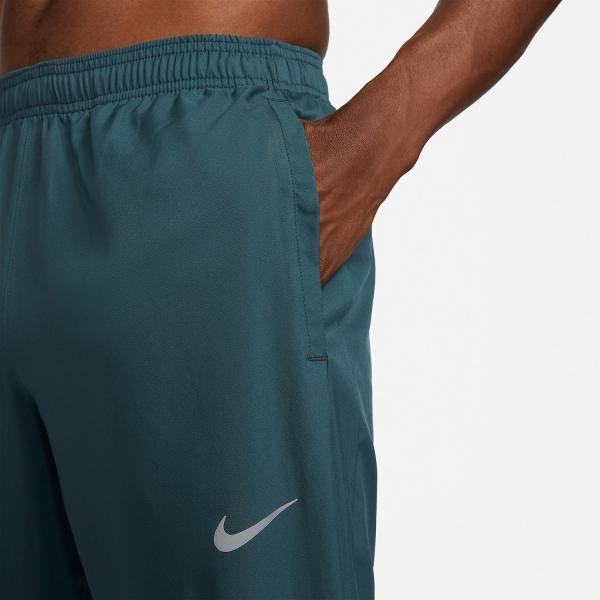 Nike Dri-FIT Challenger Woven Pantaloni - Faded Spruce/Reflective Silver