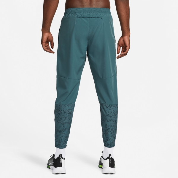 Nike Dri-FIT Swoosh Pantaloni - Faded Spruce/Reflective Silver
