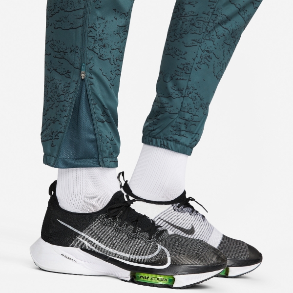 Nike Dri-FIT Swoosh Pantaloni - Faded Spruce/Reflective Silver