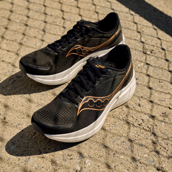 Saucony Endorphin Speed 3 - Black Goldstruck