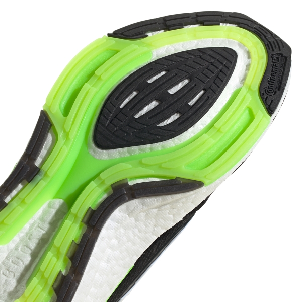 adidas Ultraboost 22 - Core Black/Cloud White/Solar Green
