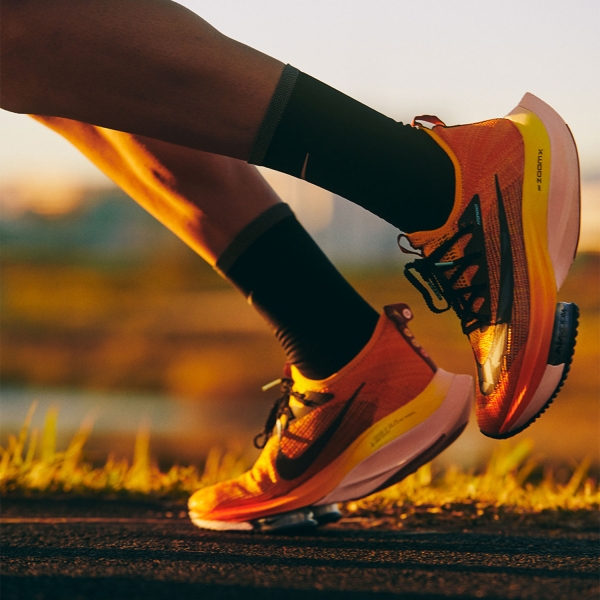 Nike Air Zoom Alphafly Next% Flyknit - Amarillo/Black/Magma Orange