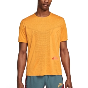 Men's Running T-Shirt Nike DriFIT Rise 365 TShirt  Light Curry/Habanero Red DM4646738