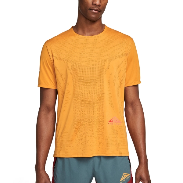 Nike Dri-FIT Rise 365 T-Shirt - Light Curry/Habanero Red