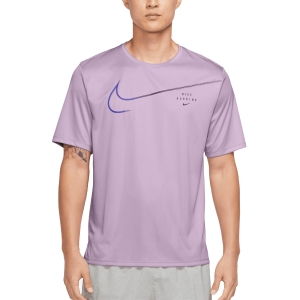 Camisetas Running Hombre Nike DriFIT Division Miler Logo Camiseta  Doll/Sangria DM4811530