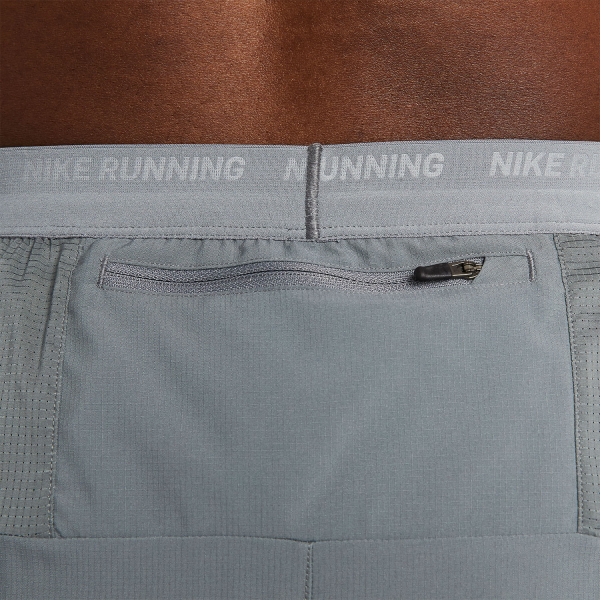 Nike Dri-FIT Stride 5in Shorts - Smoke Grey/Black/Reflective Silver