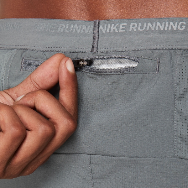 Nike Dri-FIT Stride 7in Pantaloncini - Smoke Grey/Black/Reflective Silver