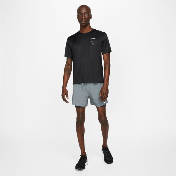 Nike Dri-FIT Stride Hybrid 2 in 1 7in Shorts - Smoke Grey/Dark Smoke Grey/Reflective Silver
