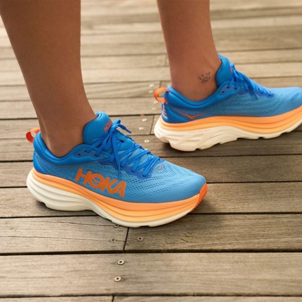 Hoka Bondi 8 - Coastal Sky/Vibrant Orange