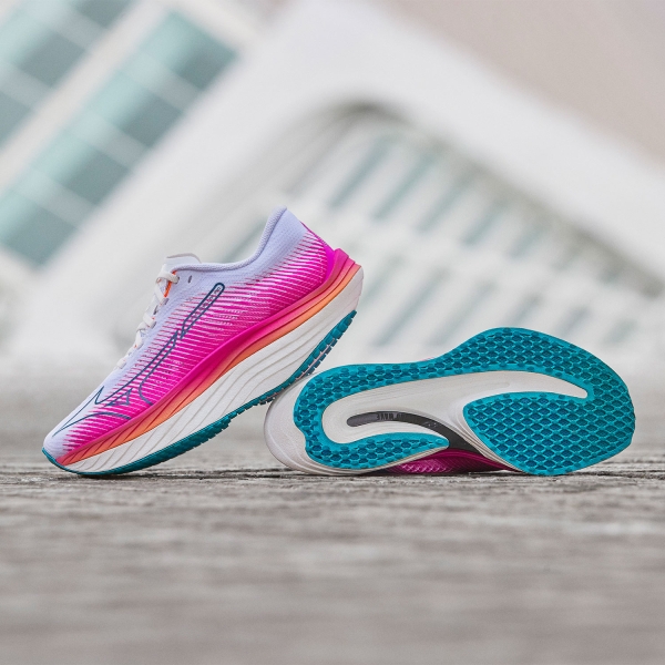 Mizuno Wave Rebellion Pro - White/Silver/807 C
