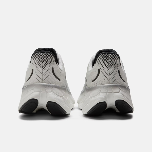 New Balance Fresh Foam X More v4 - White