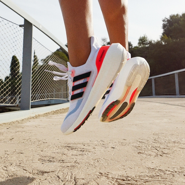 adidas Ultraboost Light - Core White/Core Black/Solar Red