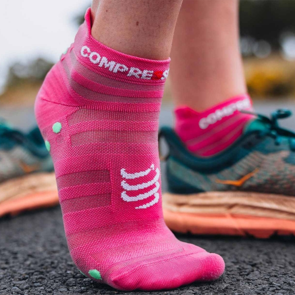 Calcetines Trail running Pro Racing Socks V3 Smart Compressport – Tienda El  Bunker