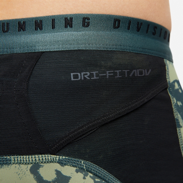Nike Dri-FIT ADV Division Pinnacle 9.5in Shorts - Faded Spruce/Reflective Black