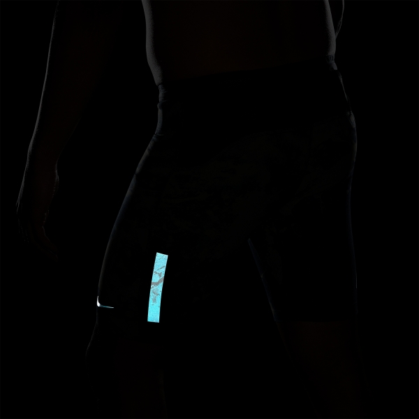 Nike Dri-FIT ADV Division Pinnacle 9.5in Shorts - Faded Spruce/Reflective Black