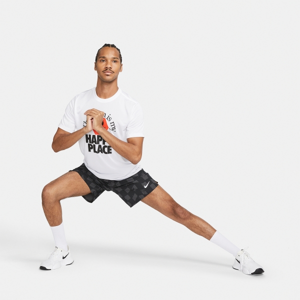 Nike Dri-FIT Challenger Graphic 7in Shorts - Black/Reflective Silver