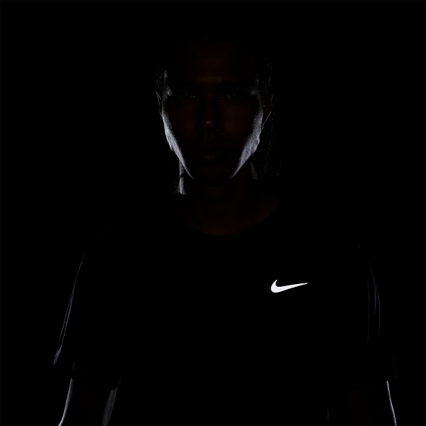 Nike Dri-FIT Miler Breathe T-Shirt - Black/Reflective Silver