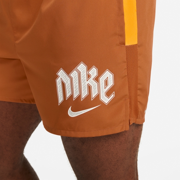 Nike Dri-FIT Run Division Challenger 5in Pantaloncini - Dark Russet/Vivid Orange/Reflective Silver