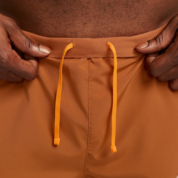 Nike Dri-FIT Run Division Challenger 5in Pantaloncini - Dark Russet/Vivid Orange/Reflective Silver