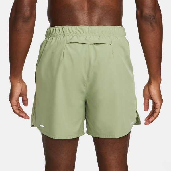 Nike Dri-FIT Run Division Challenger 5in Pantaloncini - Oil Green/Action Green/Reflective Silver