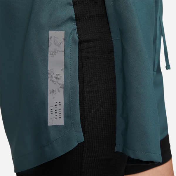 Nike Dri-FIT Division Stride 8in Shorts - Faded Spruce/Black/Reflective Silver