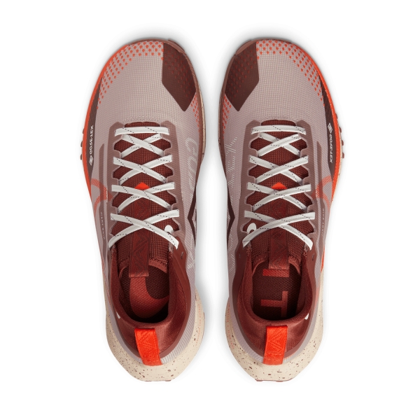 Nike React Pegasus Trail 4 GTX - Diffused Taupe/Picante Red/Dark Pony