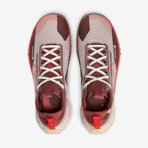 Nike React Pegasus Trail 4 GTX - Diffused Taupe/Picante Red/Dark Pony