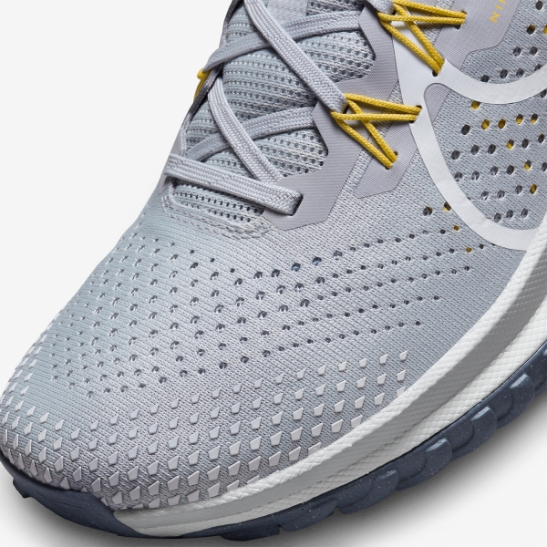 Nike React Pegasus Trail 4 - Wolf Grey/Pure Platinum/Saturn Gold