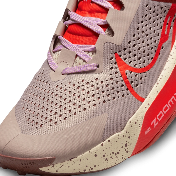 Nike ZoomX Zegama Trail - Diffused Taupe/Picante Red/Dark Pony