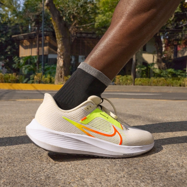 Nike Air Zoom Pegasus 40 - White/Multi Color/Coconut Milt/Volt
