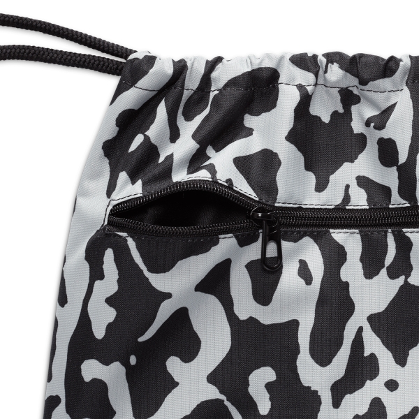 Nike Brasilia Bolsa - Black/Light Smoke Grey/White