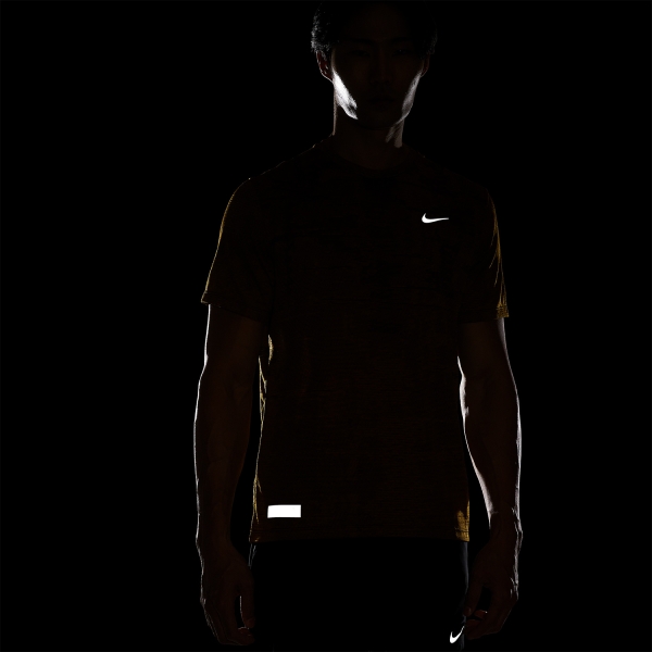 Nike Dri-FIT ADV Run Division T-Shirt - Bronzine/Vivid Sulfur/Refblk