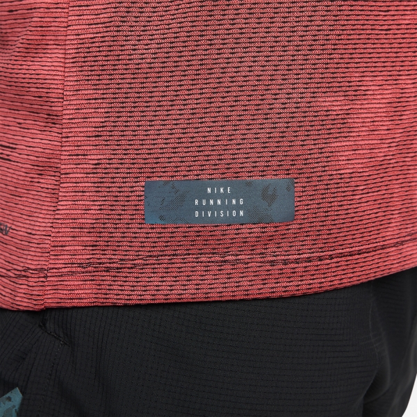 Nike Dri-FIT ADV Run Division T-Shirt - Red Stardust/Adobe/Refblk