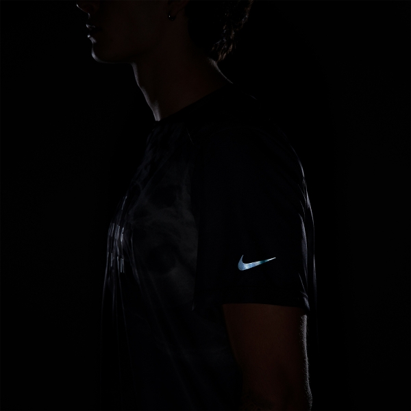 Nike Dri-FIT Run Division Rise 365 Camiseta - Black/Reflective Black