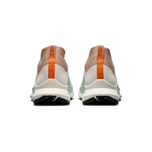 Nike React Pegasus Trail 4 GTX - Pale Ivory/Bright Mandarin/Sail/Jade Ice