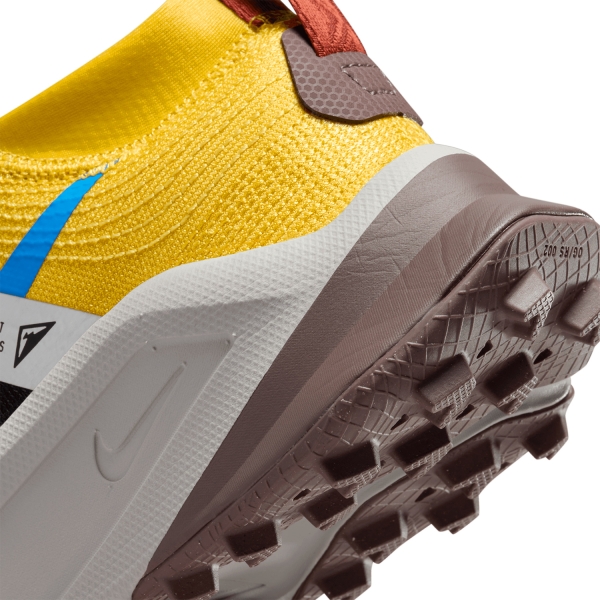 Nike ZoomX Zegama Trail - Black/Light Photo Blue/Vivid Sulfur