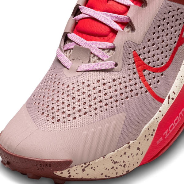Nike ZoomX Zegama Trail - Diffused Taupe/Picante Red/Dark Pony