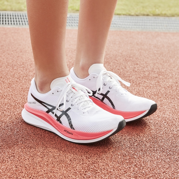 Asics Magic Speed 3 - White/Black