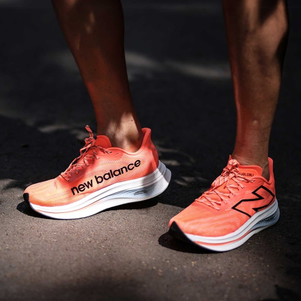 New Balance FuelCell Supercomp Trainer v2 - Neon Dragonfly