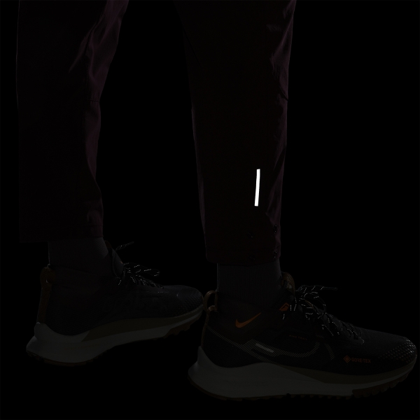 Nike Dri-FIT Down Range Pants - Night Maroon/Black/Melon Tint
