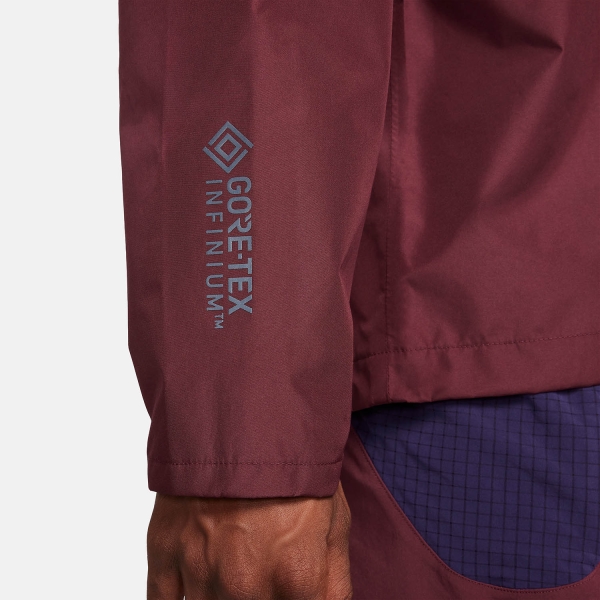 Nike Trail Cosmic Peaks GTX Jacket - Night Maroon/Purple Ink/Melon Tint