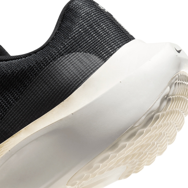 Nike Zoom Fly 5 - Black/Metallic Gold Grain/Sail