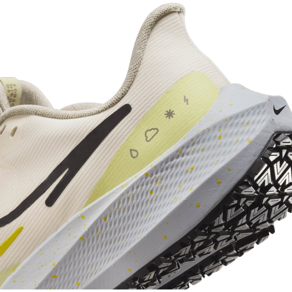 Nike Air Zoom Pegasus 39 Shield - Pale Ivory/Black/Neutral Olive