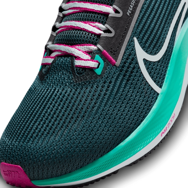 Nike Air Zoom Pegasus 40 - Deep Jungle/Metallic Silver/Black/White