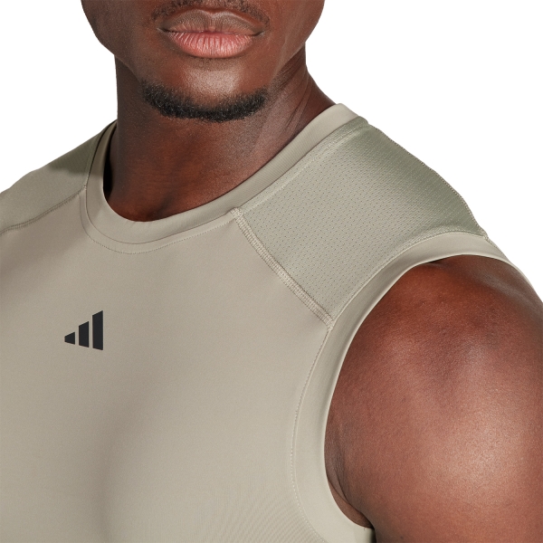 adidas Workout AEROREADY Top - Silpeb