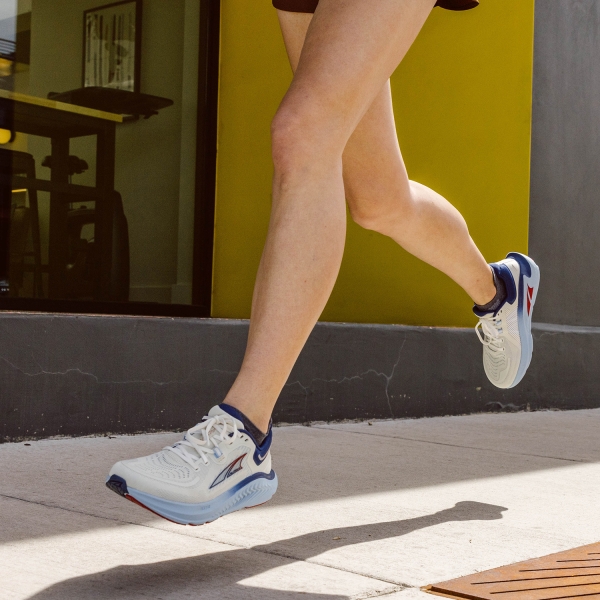 Altra Paradigm 7 - White/Blue