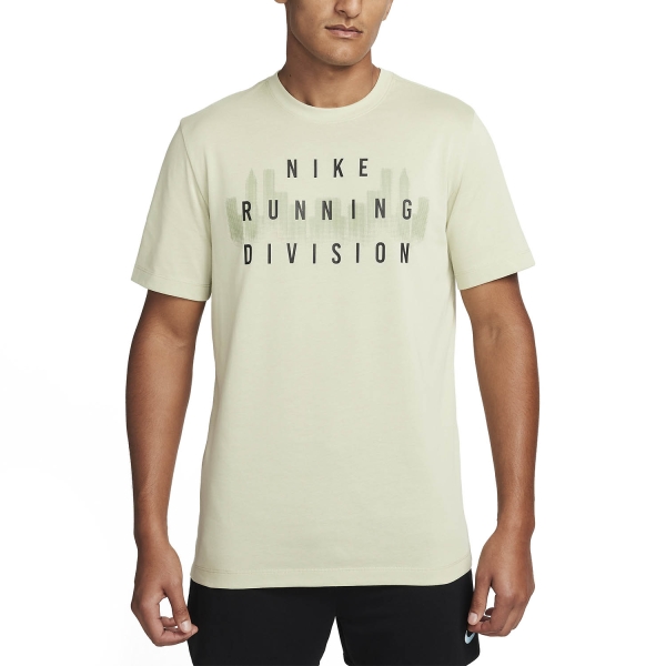 Camisetas Running Hombre Nike DriFIT Camiseta  Olive Aura FQ3916371