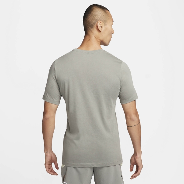 Nike Dri-FIT Trail Logo T-Shirt - Dark Stucco