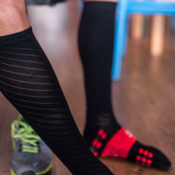 Compressport Full Recovery Calcetines - Black