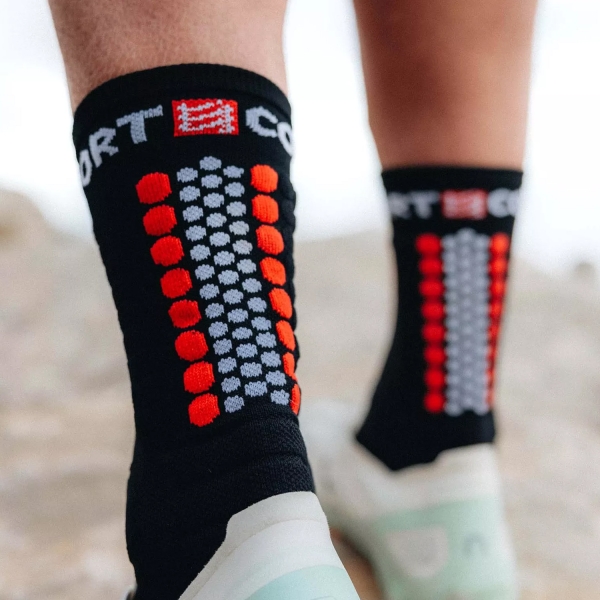 Compressport Ultra Trail V2.0 Calze - Black/Red